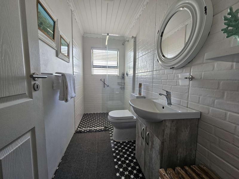 4 Bedroom Property for Sale in Duyker Eiland Western Cape